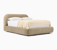 Lit King Size FERLY Minimaliste à Bords Courbes, Revêtement en Tissu Bouclé Crème, Cadre de Lit à Profil Bas pour Usage Hôtelier