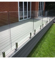 Design moderne de garde-corps d'escalier, clôture de balcon extérieur, garde-corps sans cadre en verre trempé double pour terrasse