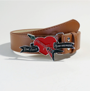 COWHERD <span class=keywords><strong>เข็มขัด</strong></span>หนังสีดำ หัวเข็มขัดลายกีตาร์หัวใจสีแดงโดดเด่น กว้าง 3.2 ซม. ยาว 90 ซม. พร้อมข้อความ 'TOM PETTY' 'HEARTBREAKERS' - Product Image 4