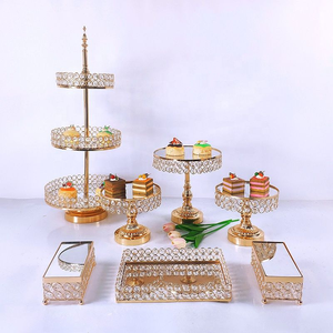 Soporte <span class=keywords><strong>de</strong></span> pastel <span class=keywords><strong>de</strong></span> cristal europeo, mesa <span class=keywords><strong>de</strong></span> postre <span class=keywords><strong>de</strong></span> oro electrochapado <span class=keywords><strong>de</strong></span> hierro y Metal, bandeja <span class=keywords><strong>de</strong></span> pastelería con espejo, accesorios <span class=keywords><strong>de</strong></span> boda, adornos decorativos - Product Image 3
