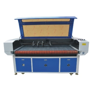 Machine de découpe laser à alimentation automatique à bon prix, un faisceau, 4 couteaux, moteur, certifiée CE, pour la fabrication de chaussures - Product Image 5