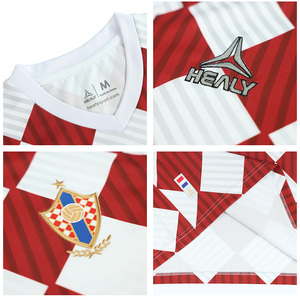 Maillot de football rétro classique Healy rouge et blanc à motif argyle, haut de sport tendance pour l'été - Product Image 3