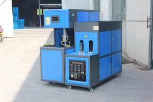 آلة نفخ زجاجات المياه المعدنية البلاستيكية شبه الأوتوماتيكية بسعر الجملة، آلة نفخ زجاجات البولي إيثيلين تيريفثالات سعة 20 لتر و25 لتر - Product Image 4