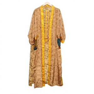Robe Kimono Indienne Vintage Élégante Décontractée Florale en Soie Respirante à Col en V et Manches Trois-Quarts avec Cordon de Serrage Longueur Intégrale - Product Image 1