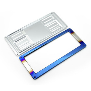 Marco para Placa de Matrícula de Aleación de Aluminio y Titanio Azul Quemado con Accesorios - Product Image 3