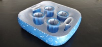 Plateau flottant gonflable en PVC à 6 trous pour boissons, support de bar à glace, impression personnalisée, vente en gros à prix abordable