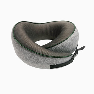 Oreiller de voyage ergonomique en mousse à mémoire de forme à rebond lent, personnalisable, respirant et doux pour le soutien du cou - Product Image 1