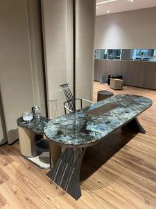 Marbre de jade bleu pour salle de bain de luxe Texture de cristal de ton de mer profonde apportant la tranquillité de la nature dans les espaces domestiques - Product Image 5