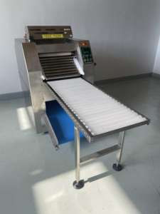 Fourni 1 Année Garantie Debout <span class=keywords><strong>Prix</strong></span> Made In China <span class=keywords><strong>Croissant</strong></span> Laminoir Machine Pâte Laminoir - Product Image 5