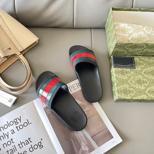 Sandales plates de <span class=keywords><strong>luxe</strong></span> pour hommes et femmes, design tendance, imperméables, légères, antidérapantes, personnalisables, vente en gros - Product Image 6
