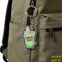 Porte-clés en acrylique mignon Matcha Girlie, design boisson glacée avec couvercle rose et paille, détails scintillants, accessoire esthétique charmant