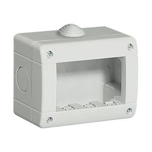 Caja impermeable IP40 para 3 módulos, ideal para protección eléctrica en exteriores y aplicaciones industriales. - Product Image 1