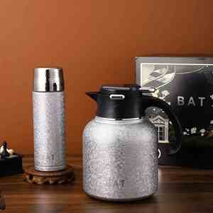 <b>Large</b> Capacity Pure Titanium Vacuum Thermos <b>Tea</b> Infuser Bottle 12-24H Insulation Temperature Display Corporate Gift Box 1800ml - Product Image 1