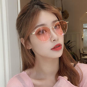 แว่นกันแดดทรงรีสไตล์เรโทรสุดฮิต กรอบสีทอง ป้องกันรังสียูวี 400 โพลาไรซ์ สำหรับทุกเพศ เหมาะสำหรับขับรถ เลนส์แบบที่ 3 สีโอเชียนพาวเดอร์ - Product Image 2