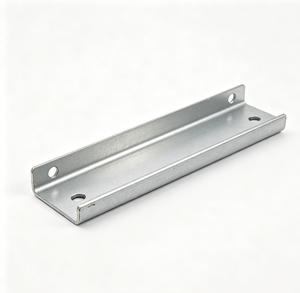 Service de fabrication sur mesure de tôles pour support de fixation de tuyau en acier avec trou pour montage - Product Image 2