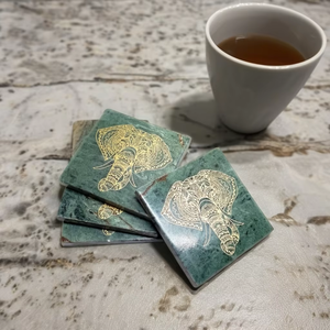Ensemble de 4 sous-verres en marbre vert faits à la main avec des objets artisanaux en pierre polie imitation antique pour la décoration de la maison - Product Image 5
