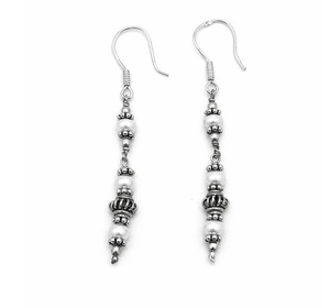 Boucles d'oreilles en argent 925 avec véritables perles – Élégantes boucles d'oreilles en perles authentiques pour femmes et filles, bijoux classiques minimalistes à porter au quotidien - Product Image 1