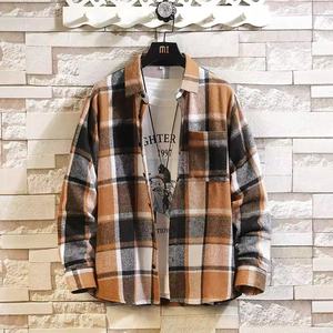 Neues Stylisches Maßgeschneidertes Frühlings-Freizeithemd mit Revers aus Baumwolle Anti-Pilling Locker Sitzendes Herren-Langarmhemd mit Karomuster - Product Image 3