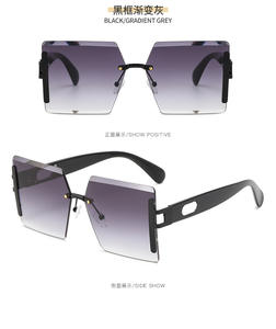 Gafas de Sol Cuadradas Extra Grandes Vintage 5226 para Mujer, Gafas Fotocromáticas de Marca de Diseñador con Monturas Blancas, Rojas y Champán - Product Image 6