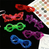 Lunettes de soleil en plastique lumineuses LED RVB Lunettes étoiles néons clignotantes pour fête et remise des diplômes Jouet et jouet pour enfants