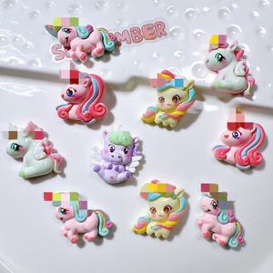 Populair Ontwerp Hars Handwerk Mini Hars Dieren Paardenhars Hanger Groothandel Telefoon Case Charmes Sleutel Charin Voor Decoratie - Product Image 2