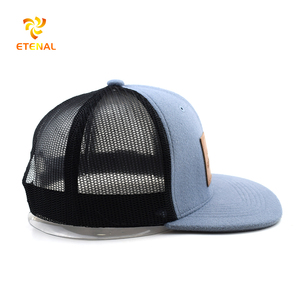 Phẳng vành len vải 6 Bảng điều chỉnh unisex trucker cap tùy chỉnh bầu trời màu xanh đen lưới da vá logo thời trang hiệu suất bãi biển - Product Image 4