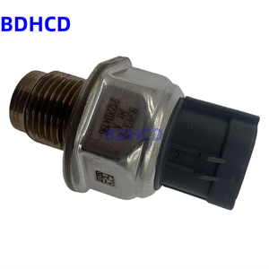 95PP3-<span class=keywords><strong>2</strong></span> Sensor tekanan rel Diesel sistem bahan bakar Sensor suku cadang mesin Sensor rakitan sistem mesin mobil 95PP32 - Product Image 1