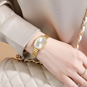 Nouvelle mode <span class=keywords><strong>montre</strong></span> à Quartz haut de gamme pour femmes Ins Style ovale bracelet en acier cadran polyvalent affiché pointeur cadran en verre alliage - Product Image 3
