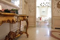 Ensemble de meubles de salon classique en feuille d'or, style vieilli, avec miroir, en bois massif