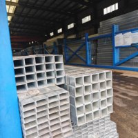 Tuyau en acier rectangulaire ERW Q235B galvanisé à chaud, résistance à la compression 235 MPa, épaisseur 1,0-5,0 mm, 200-275 g/m² zinc