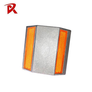 Ojo de Gato 100*100*65mm Seguridad de Tráfico marcador de aluminio reflectante carretera Stud <span class=keywords><strong>Reflector</strong></span> advertencia pavimento - Product Image 3