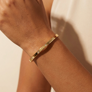 CLIORO <span class=keywords><strong>Bracciale</strong></span> Sottile Minimalista Impermeabile e Resistente al Sudore con 4 Pietre CZ <span class=keywords><strong>per</strong></span> Donne, Regalo di Nozze - Product Image 4