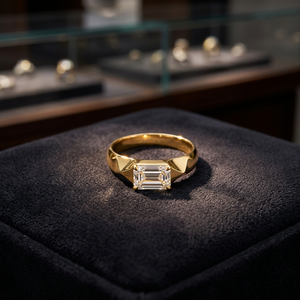 Anillo de compromiso de oro amarillo con diamante talla esmeralda, estilo clásico, diamante certificado por IGI en oro de 10K, 14K, 18K, plata 925, 935 - Product Image 1
