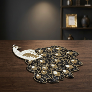Camino de Mesa Bordado con Cuentas y Diseño de Pavo Real, Decoración de Hogar con Patrón Animal de Lujo, Diseño Artístico para una Mesa Elegante - Product Image 3