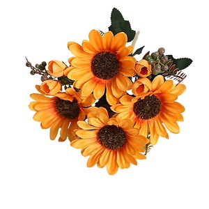 Bouquets de tournesols artificiels, fausses <span class=keywords><strong>fleurs</strong></span> sauvages à 4 têtes pour la maison, mariage, printemps, <span class=keywords><strong>bouquet</strong></span> de mariée, bricolage, artisanat de jardin, décoration artistique - Product Image 6