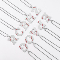 Collier en acier inoxydable plaqué or avec initiales de baseball A-Z chaîne serpent plate avec breloque lettre bijoux de sport personnalisés pour hommes et femmes
