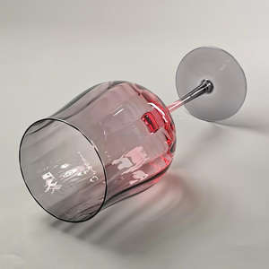 Verres <span class=keywords><strong>à</strong></span> <span class=keywords><strong>vin</strong></span> en forme de <span class=keywords><strong>tulipe</strong></span> personnalisés de 14 oz en gros <span class=keywords><strong>verre</strong></span> de gobelet de <span class=keywords><strong>vin</strong></span> de couleur gris foncé pour Noël Thanksgiving - Product Image 4