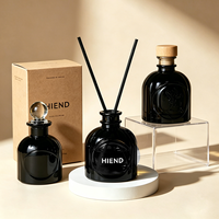 Flacon d'arôme en verre de luxe 50ml 100ml, différents bouchons, bâtonnets en rotin, logo OEM