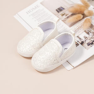 Scarpe Personalizzate all'Ingrosso per Bambine con Glitter Dorato, Suola Morbida Antiscivolo, Prime Scarpe da Camminata, Scarpe da Festa per Neonati - Product Image 3