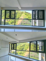 Ventanas Modernas Abatibles de Aluminio con Doble Acristalamiento Templado Low-E, Insonorizadas y con Rotura de Puente Térmico para Villas y Hoteles