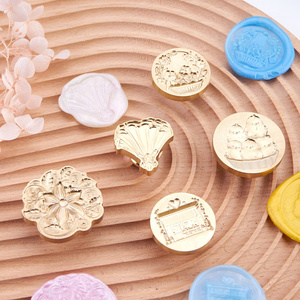 Testa di timbro 3D tridimensionale di forma irregolare per uso decorativo - Product Image 2