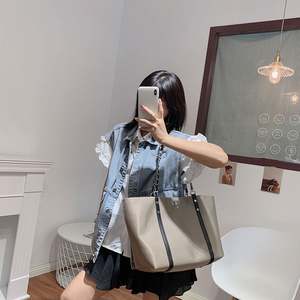 Offre Spéciale Fashion Lady Sac à provisions en cuir PU imperméable à l'eau avec chaîne logo personnalisé - Product Image 6