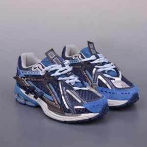 Chaussures de course décontractées pour hommes en cuir véritable, légères, respirantes, avec amorti, en maille de designer de haute qualité, tendance mode - Product Image 1