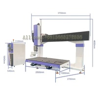 Enrutador CNC de 5 Ejes AccTek AKM1325-5A para Tallado 3D, Moldeo y Formas Complejas
