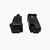 Loquet de porte de placard anti-vibration en plastique technique avec coussinet, idéal pour la fixation des portes de panneaux de commande d'enclos PC industriels