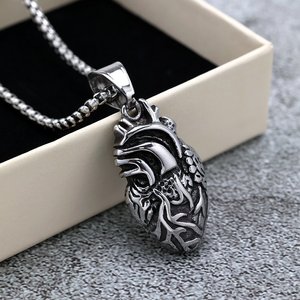 Collar Punk con Colgante de Corazón 3D de Acero Inoxidable para Hombre, Regalo de Joyería de Moda - Product Image 5