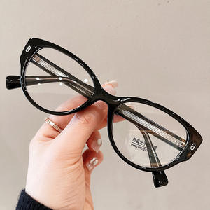 โอทู ซีพี 1 แคทอายกรอบแว่นตาสำหรับผู้หญิงป้องกันแสงสีฟ้าเอซีเลนส์กรอบแคบสไตล์เกาหลีอินเทรนด์ดีไซน์ไม่สม่ำเสมอ - Product Image 5