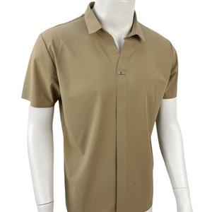 เสื้อโปโลผู้ชายกันรอยยับใส่กลางแจ้ง UPF 50 + ลำลองโลโก้แบบกำหนดเอง - Product Image 3