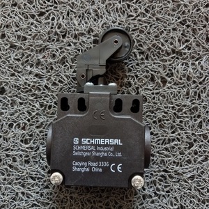 ชเมอร์ซาล TZFSP24VDC สวิตช์ล็อคประตูนิรภัย ลิมิตสวิตช์ อุปกรณ์อุตสาหกรรม - Product Image 1
