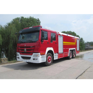 Camión de Bomberos Sinotruck Howo 6x4 de Buena Calidad, Camión con Tanque de Agua de 10T, Camión con Motor para Incendios - Product Image 4